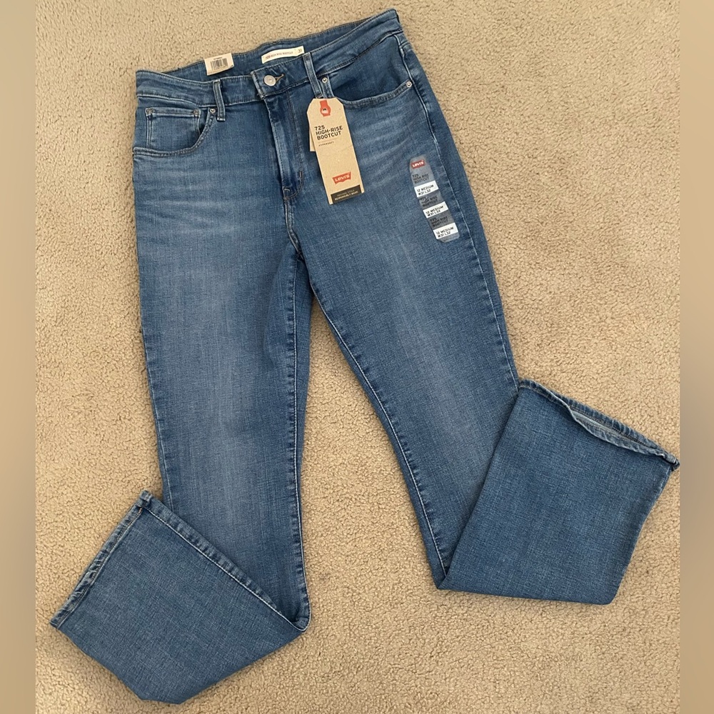 Levi's Women’s 725 High-Rise Boot Cut Denim Blue Jeans size 12 Medium NWT